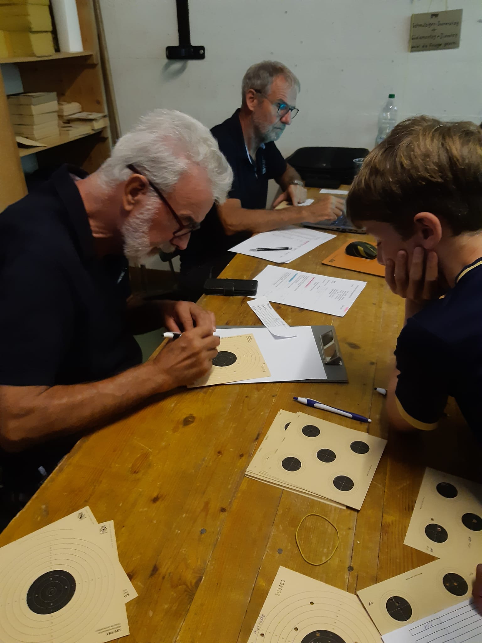 Di_Luftgewehr schiessen